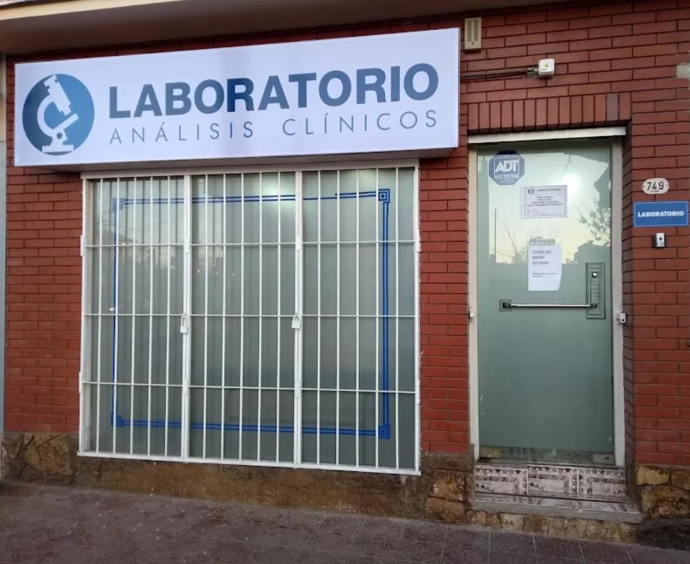 Fachada del laboratorio BIOFAD en Cobos 749